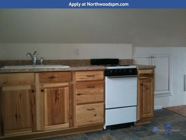 Photo - Charming upstairs studio. Close to shopping