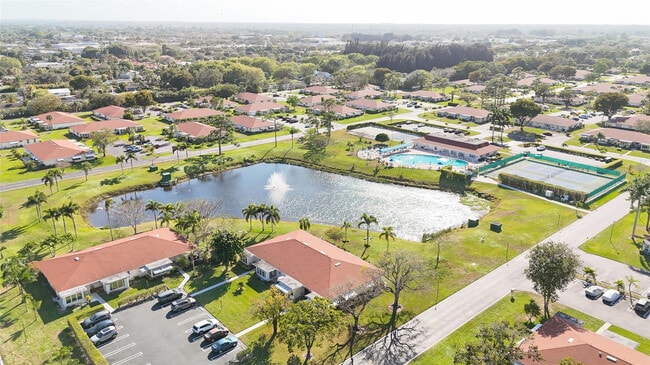 Building Photo - 370 NW 46th Ave Unit C