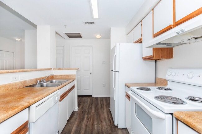 San Pedro Apartments