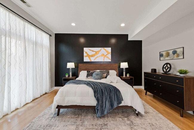 Photo - 2630 S Throop St Unidad ID1244908P