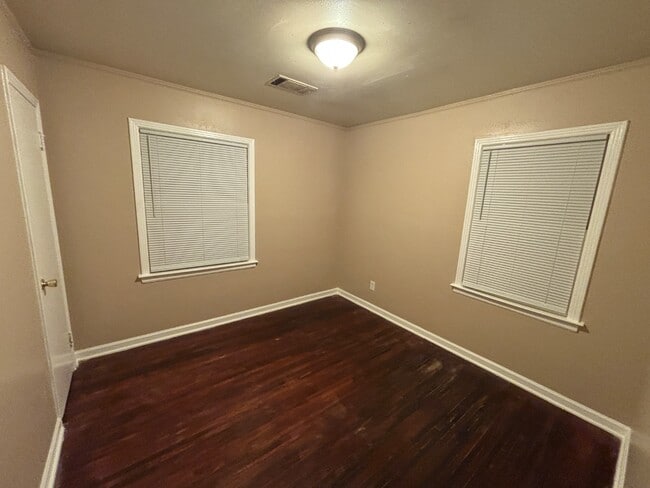 Photo - 1353 Canfield Ave