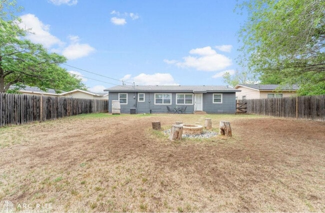 Photo - 2316 47th St Casa