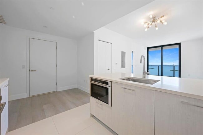 Building Photo - 501 NE 31st St Unit 3404