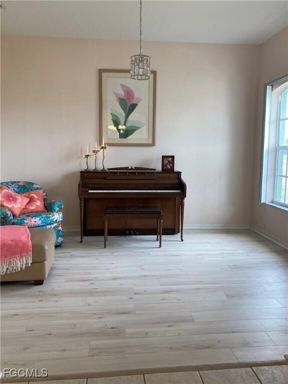 Photo - 2425 Embers Pkwy W