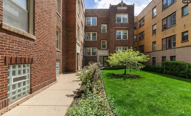 Photo - 2015 N Leavitt St Unit 2