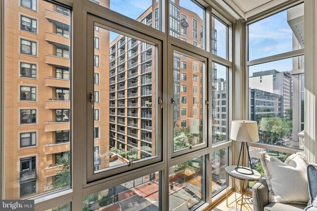 Building Photo - 811 4th St NW Unit 507