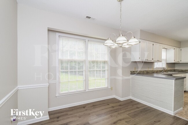 Photo - 7052 Avenbury Cir