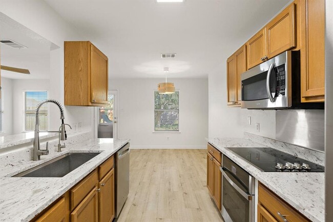 Photo - 218 Altamont St