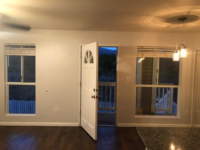 Sala de estar - 1050 Eha St Unidad 205