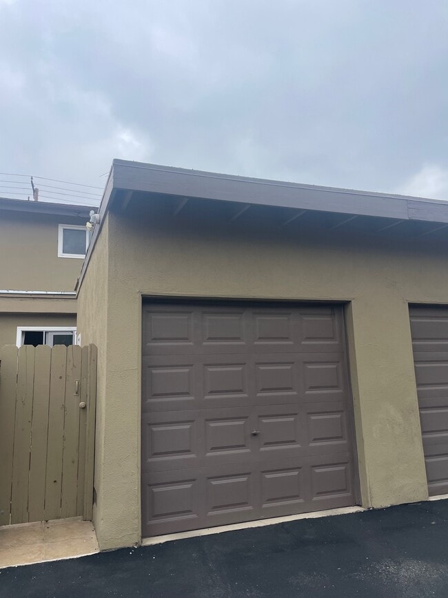 Photo - 13664 Red Hill Ave Unidad 2