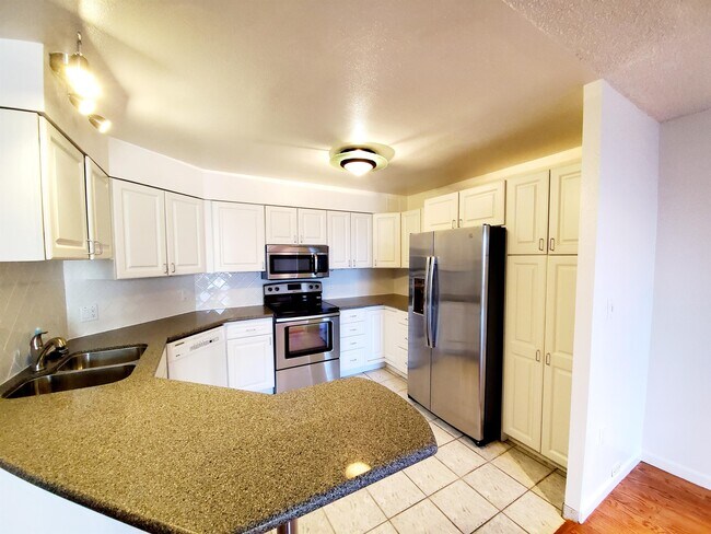 Photo - 1625 Larimer St