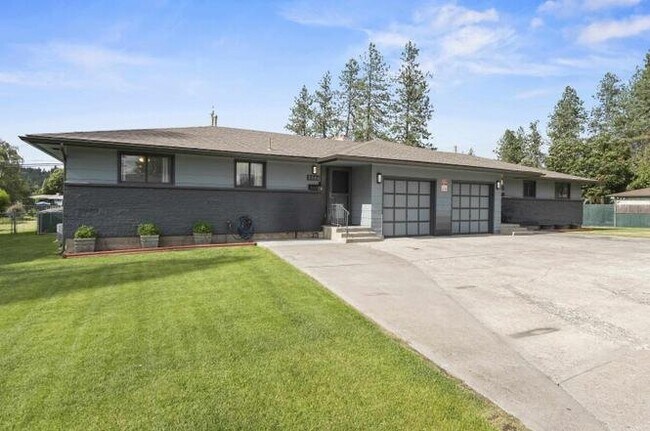 Photo - 3506 W Francis Ave Unit 3506