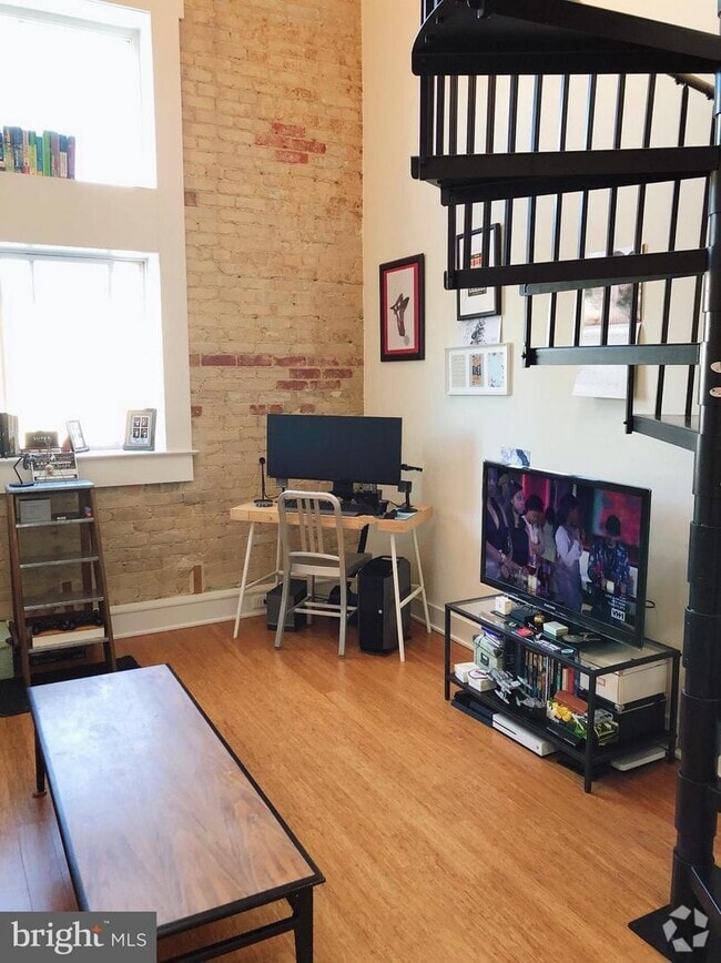 Building Photo - 4334 Farragut St Unit C Rental