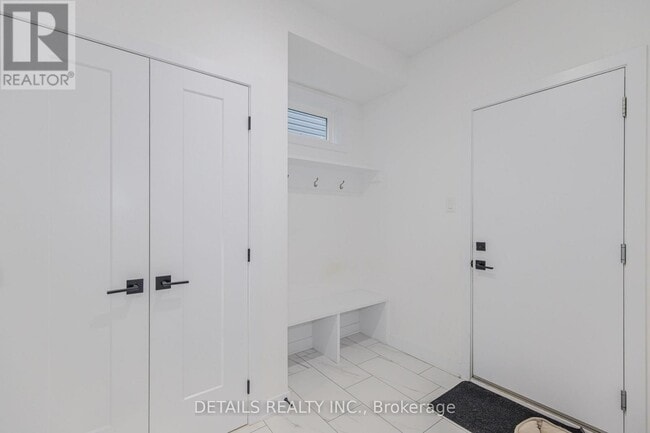 Photo - 67 Viceroy Mews
