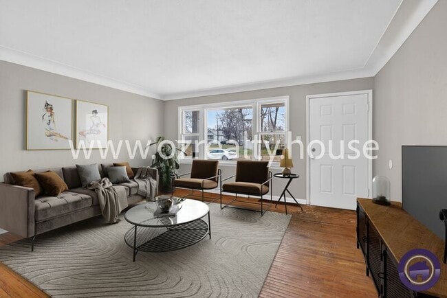 Photo - 837 Colburn St