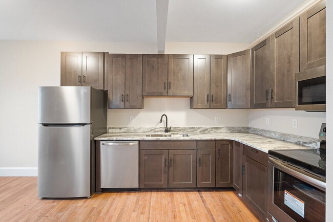 Photo - 702 20th St Unidad 205