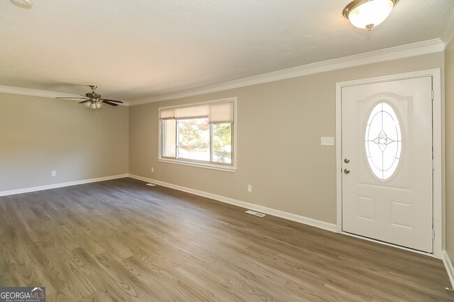 Photo - 1566 Pintail Rd