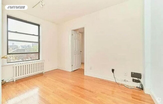 Building Photo - 19 Commerce St Rental