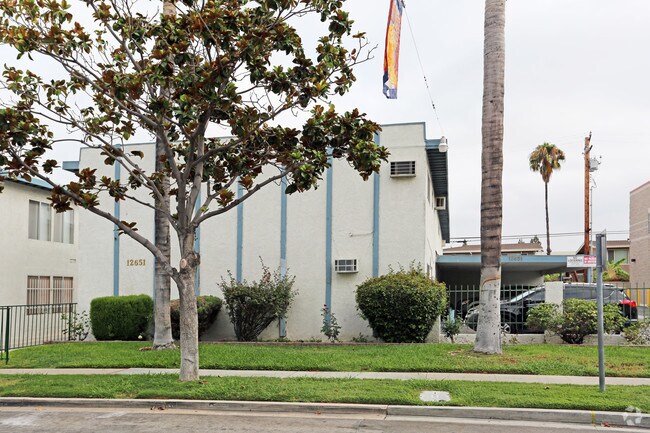 Photo - Tudor Grove Apartments