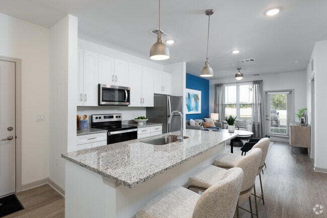 1BR, 1BA - 797SF