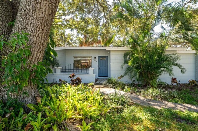 Photo - 4634 W Sunset Blvd