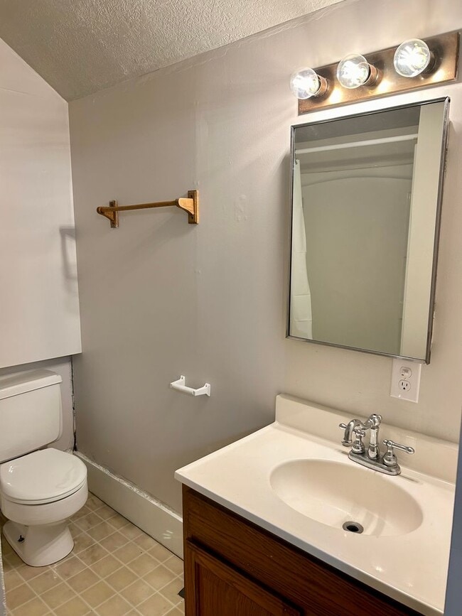 Photo - 319 W Wabash St Unit 1