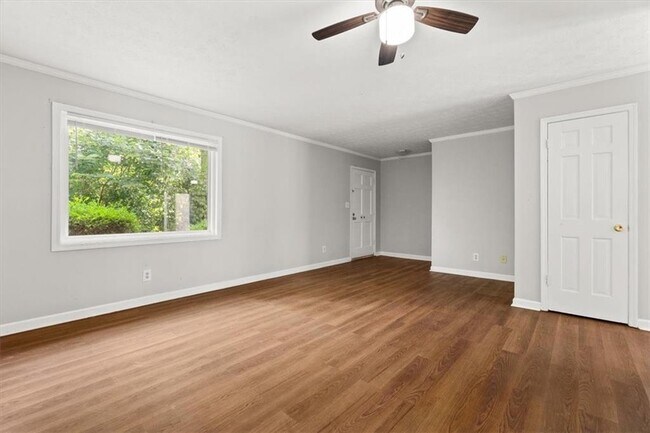 Photo - 360 Winding River Dr