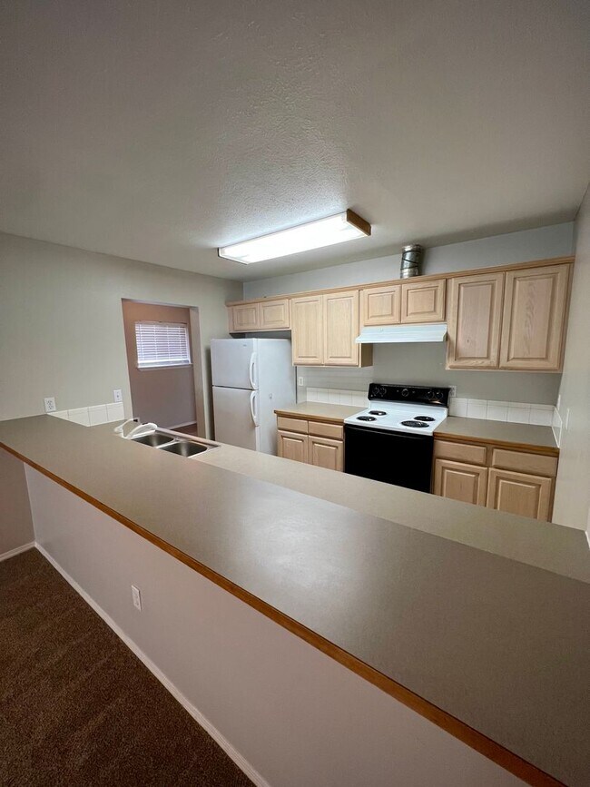 Photo - 1008-1010 E. Ermina Unidad 1010