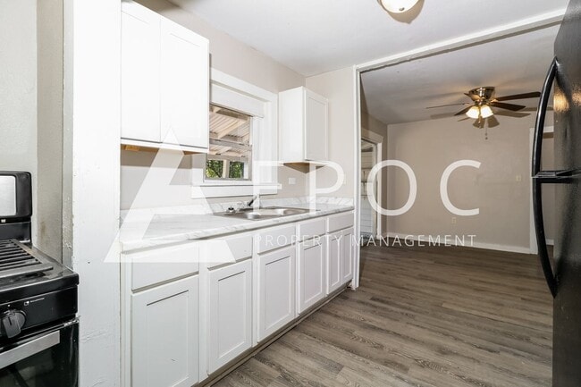 Photo - 605 S 2nd St