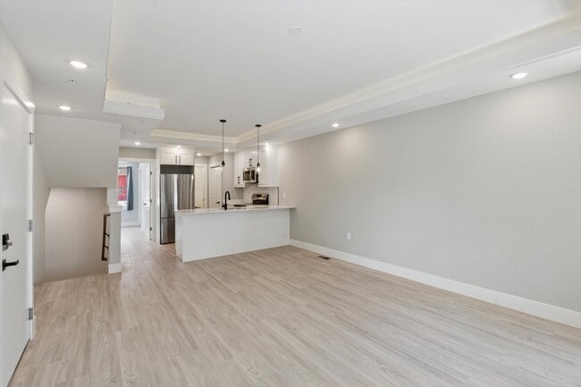Building Photo - 2401 N 2nd St Unit D1