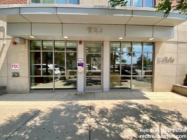 Building Photo - 150 Dorchester Ave Unit 2-bed 2-bath Southie Rental