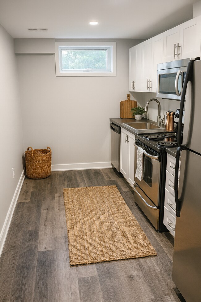 Photo - 13028-13078 78 St NW