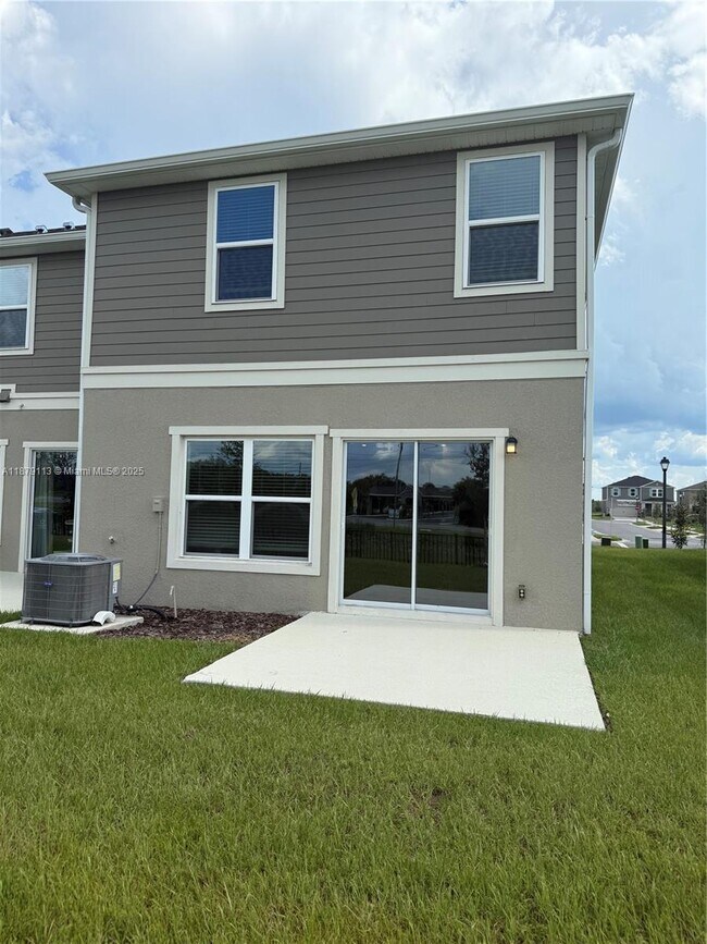 Photo - 410 Sequoia Dr