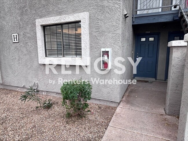 Building Photo - Ideal 2 Br 2 Ba Condo Near the 51 and Greenway in North Phoenix