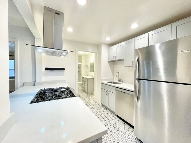 Photo - 1617 16th St Unidad 02B