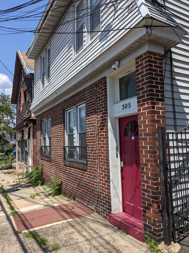Photo - 305 Winans Ave Unit 3