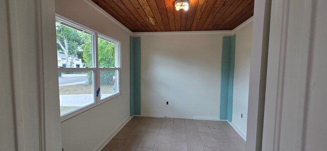 Photo - 640 W Juniata St