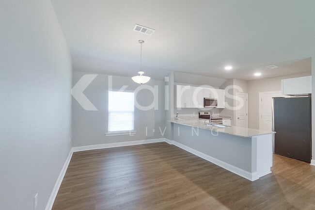 Photo - 22863 Monterey Ave