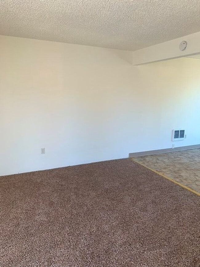 Photo - Middle unit in 8-plex complex