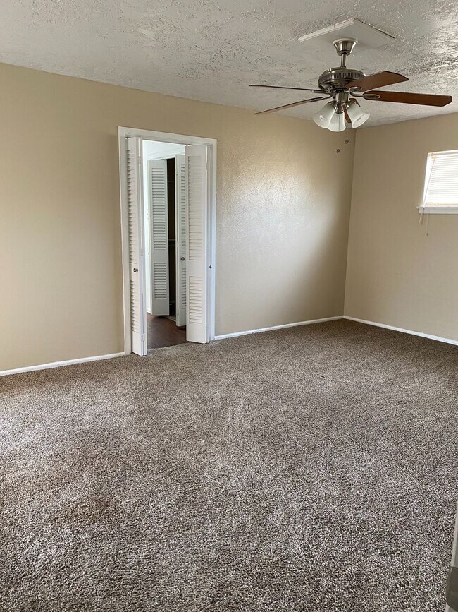 Photo - Large family home close to Bonham Middle School and Shopping