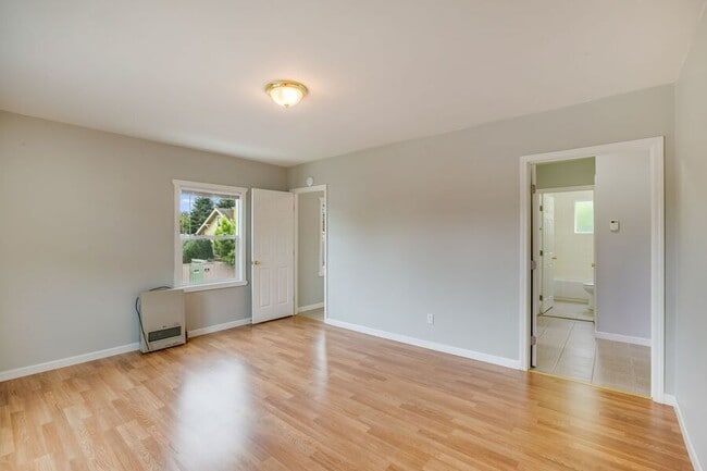 Building Photo - 2638 Sacramento St Rental