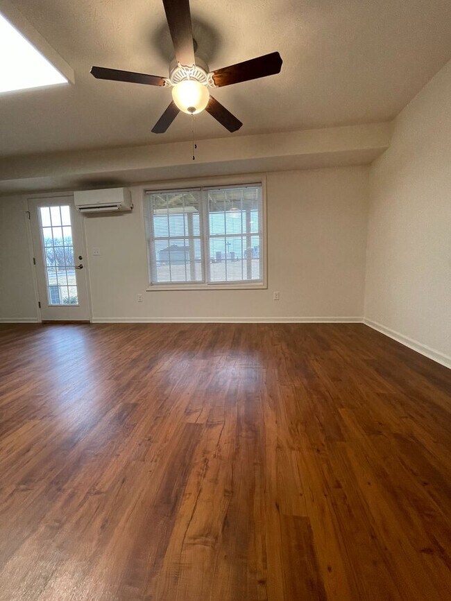 One Bedroom Garden Apartment House Rental in Harrisonburg, VA