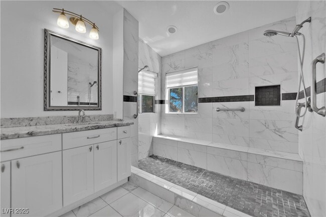 Photo - 2128 Desert Pines St