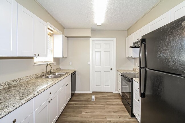 Photo - 4813 Michael Dr