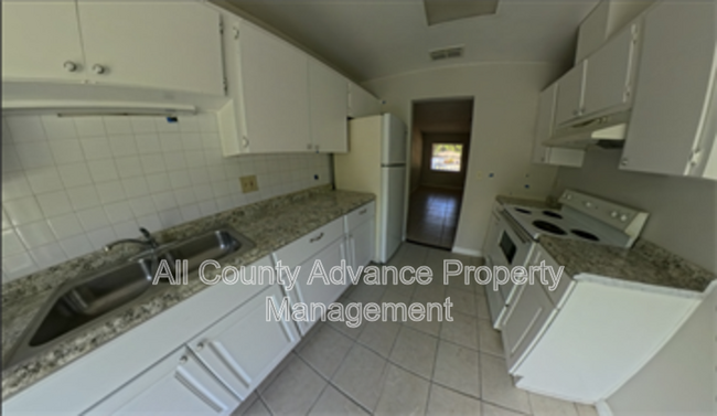 Photo - 625 Wildwood Way