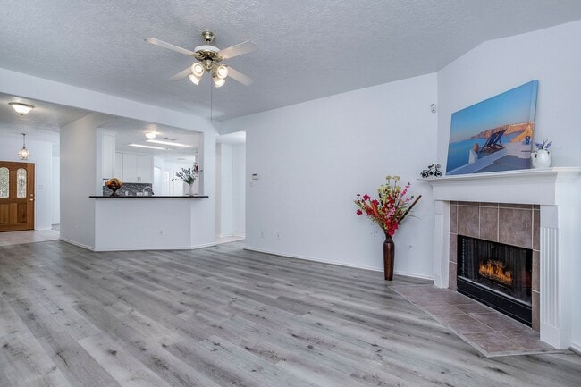 Photo - 34 Tallow Hill Pl