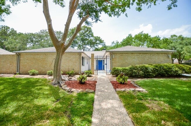 Photo - 1702 Cherry Bend Dr House