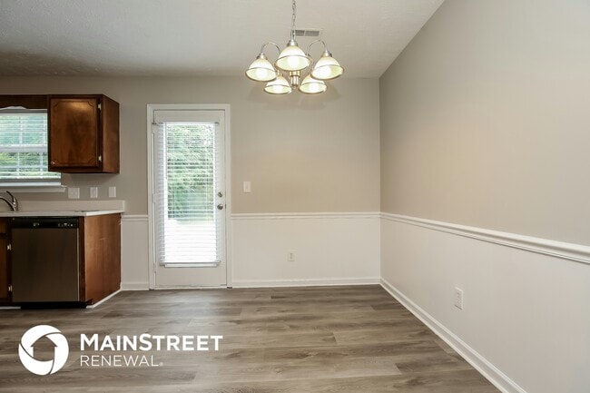 Photo - 352 Royal Garden Dr