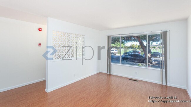 Photo - 95 Colleen Way