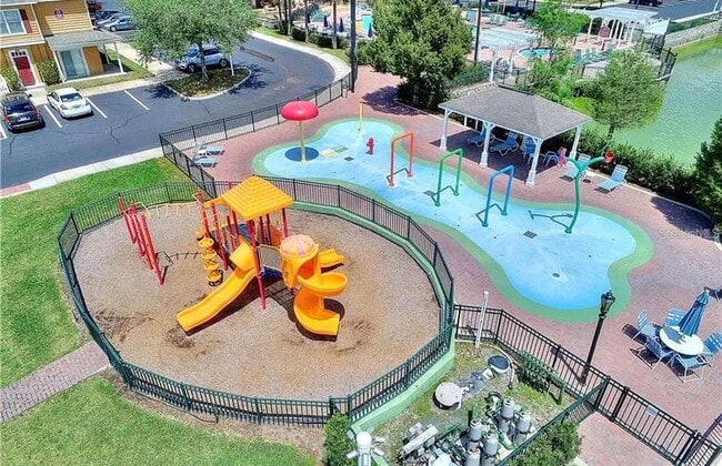 Photo - 4562 Yellowgold Rd E